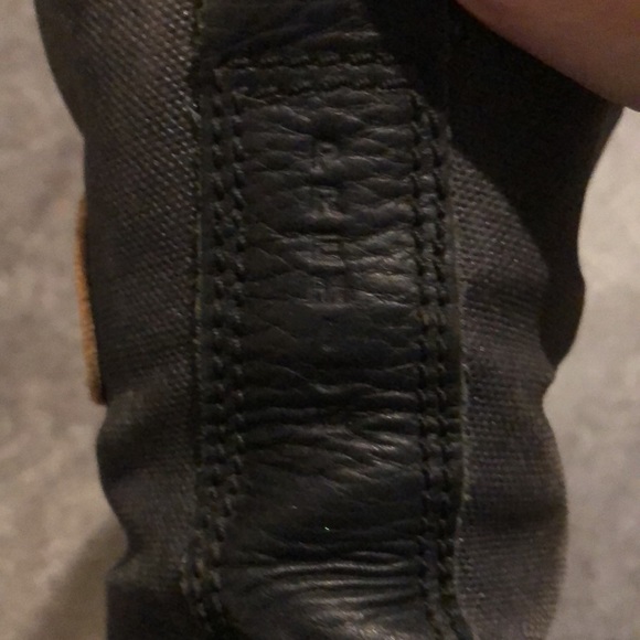 Sorel boots - Picture 6 of 8